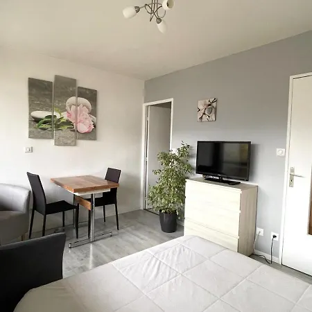 Calme Avec Parking Et Animaux Admis A - Fr-1-555-86