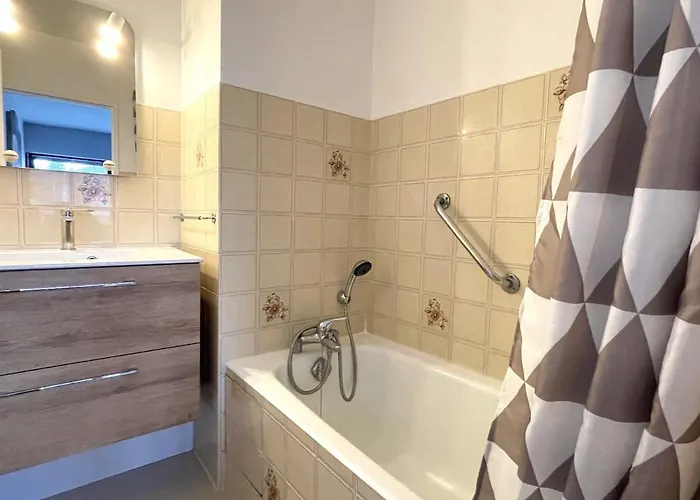 アパート Calme Avec Parking Et Animaux Admis A - Fr-1-555-86 エクスレバン